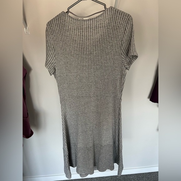 GAP Heather Gray Ribbed Midi Dress - Picture 2 of 4